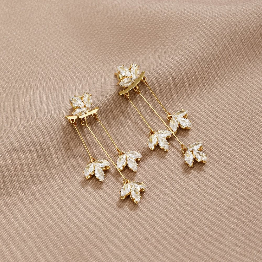 Karen – Boucles d’Oreilles Cascade Lotus en Cristal