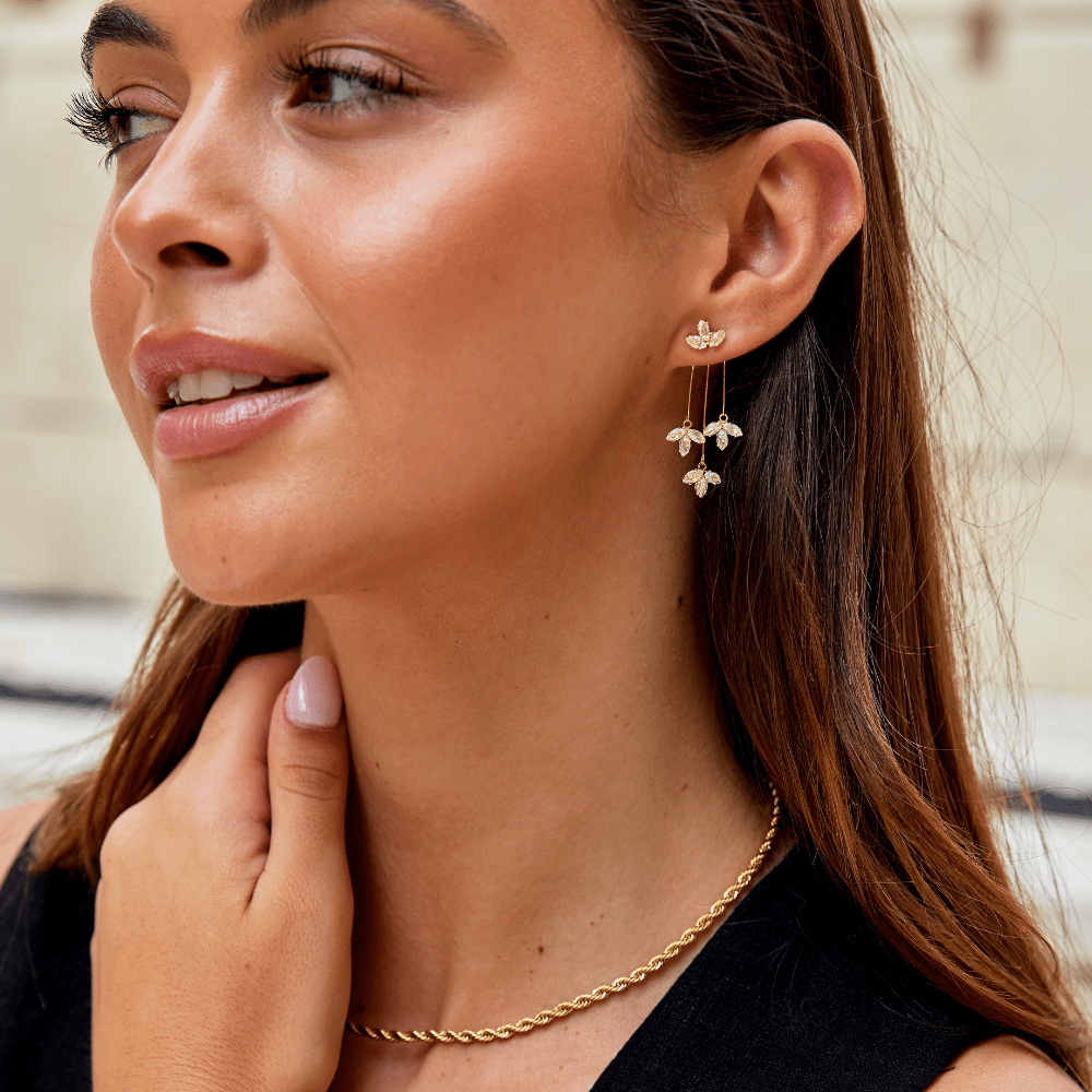 Karen – Boucles d’Oreilles Cascade Lotus en Cristal