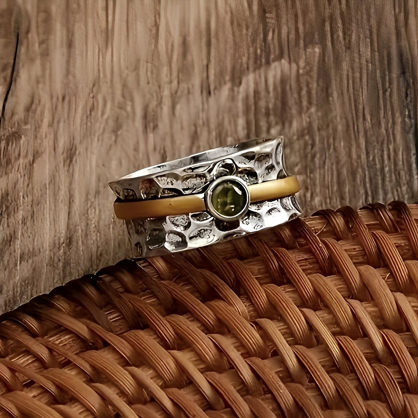 Elena – Bague Élégante en Zirconia Vert