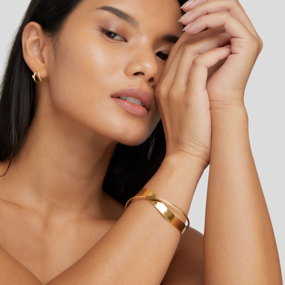Arielle – Bracelet Jonc Doré Élégant