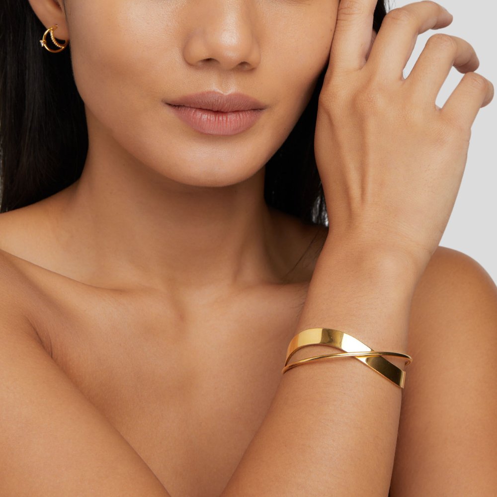 Arielle – Bracelet Jonc Doré Élégant