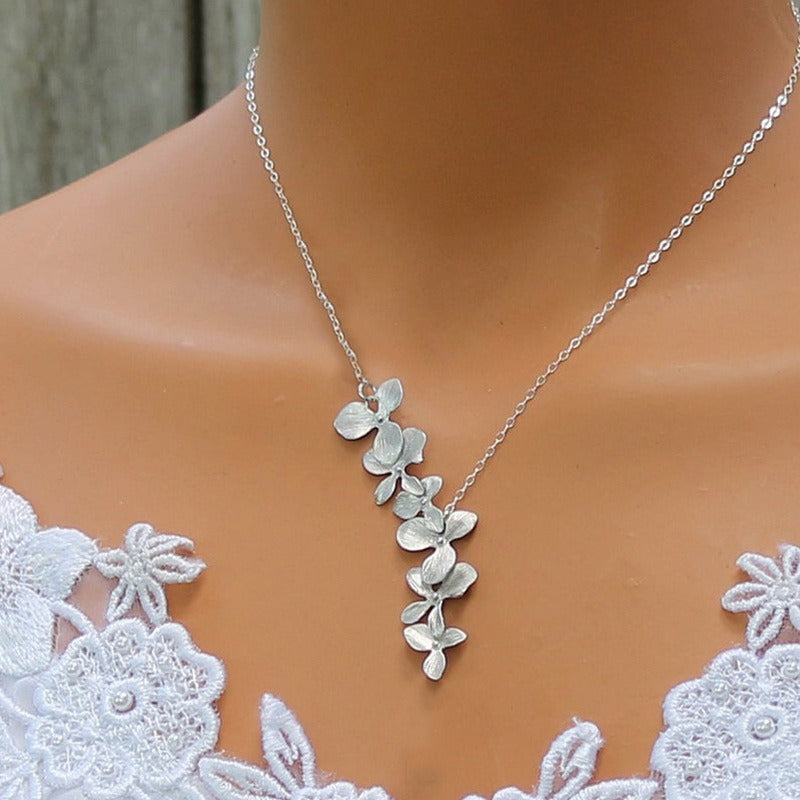 Lilou – Collier vintage fleuri en argent