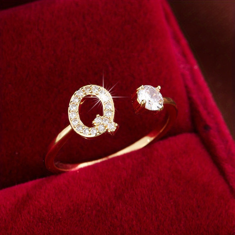 Nova – Bague Moderne Ouverte avec Initiale et Cubic Zirconia