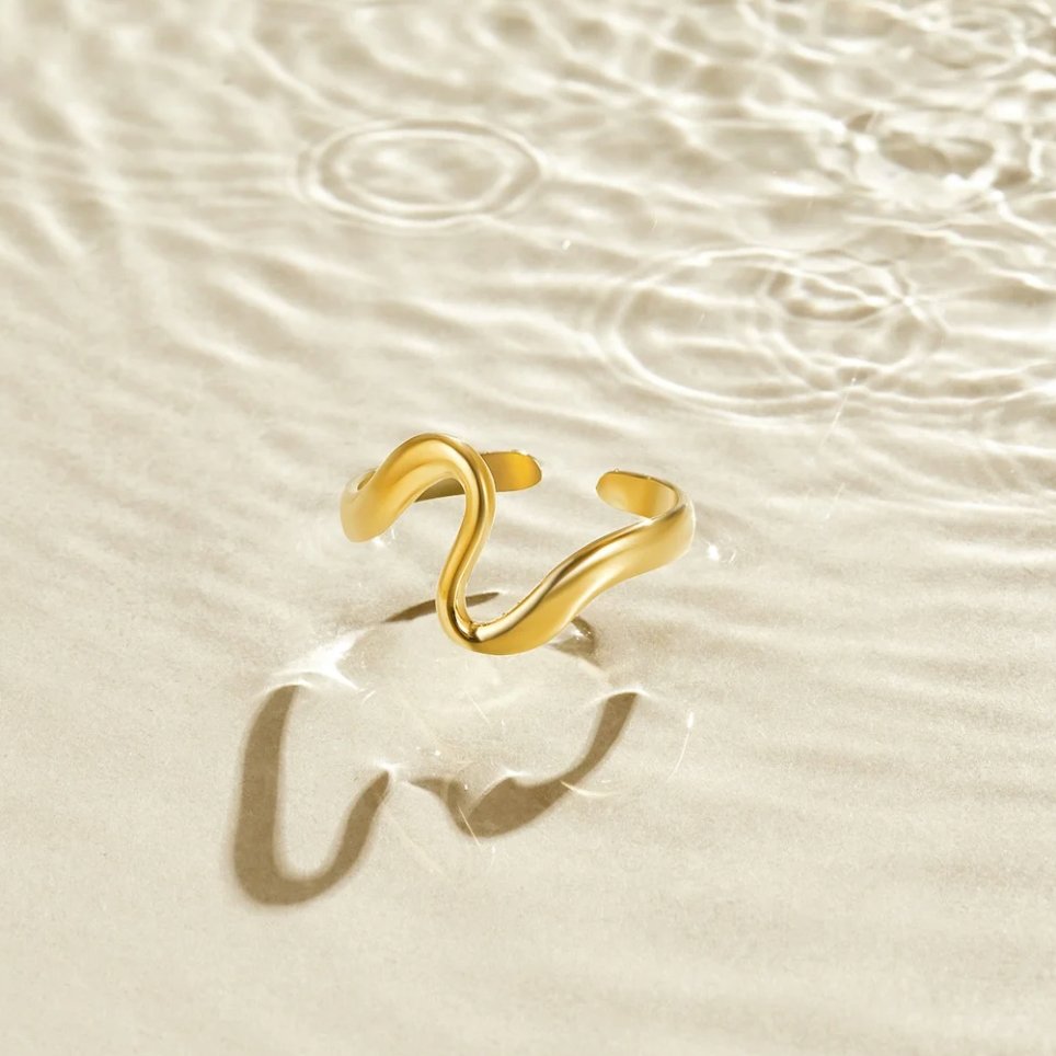 Kaia – Bague Vague Dorée