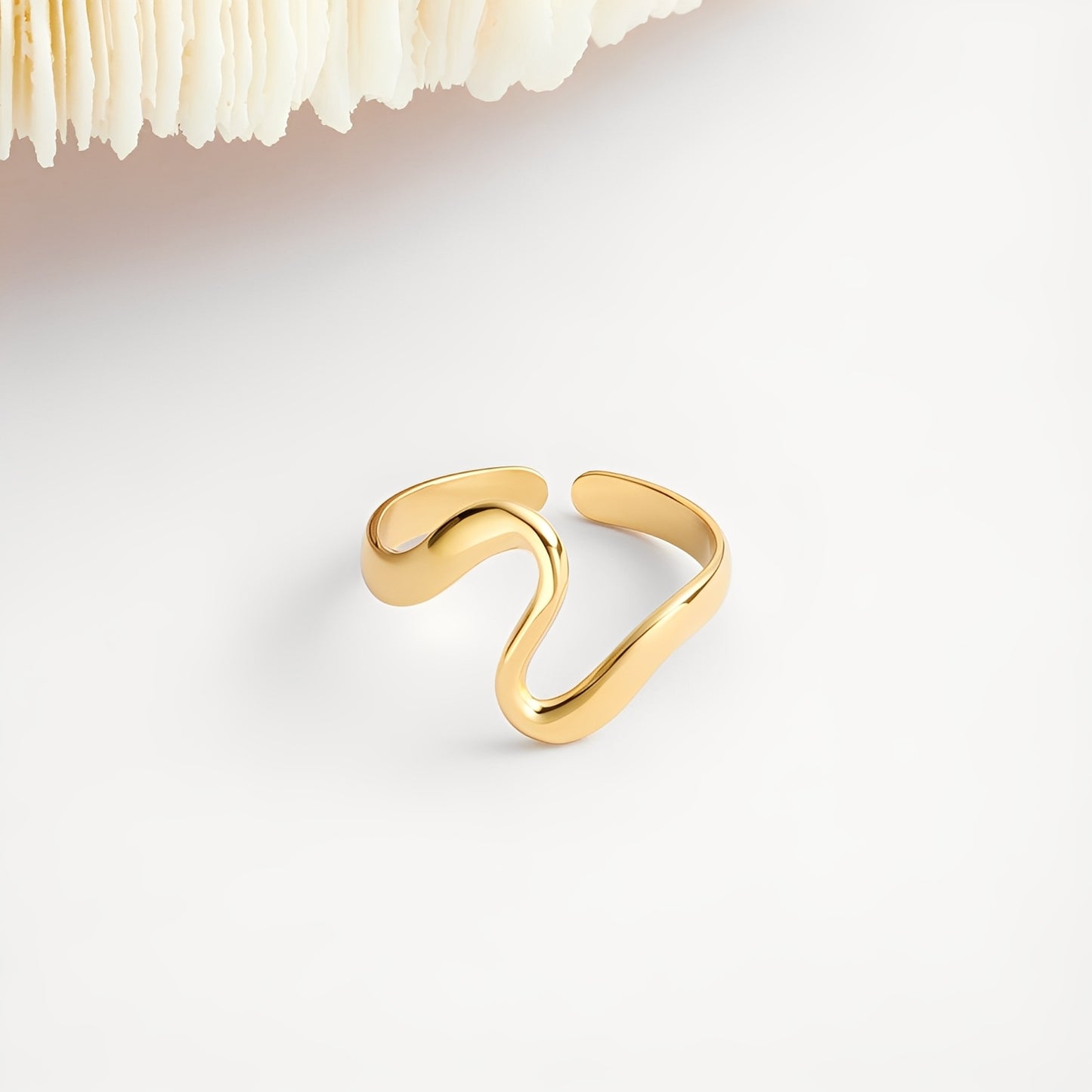 Kaia – Bague Vague Dorée