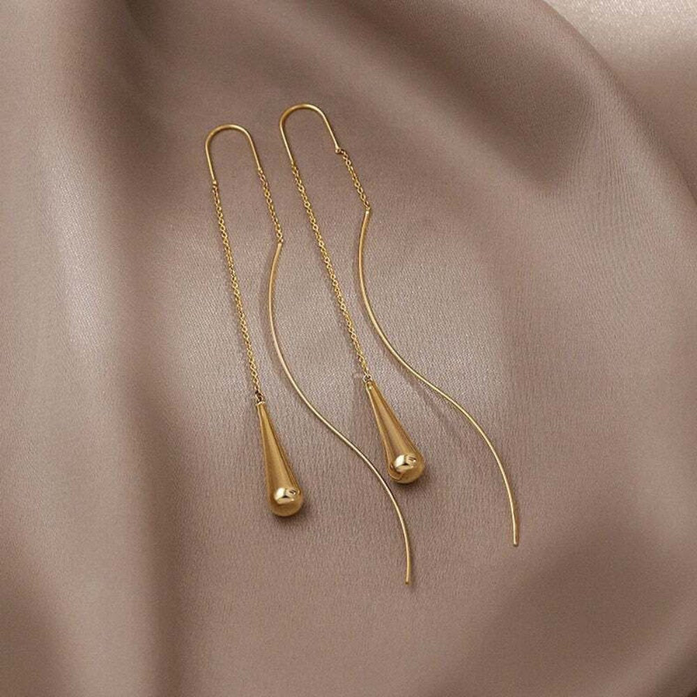 Amaris – Boucles d’Oreilles Goutte Dorée à Pampilles