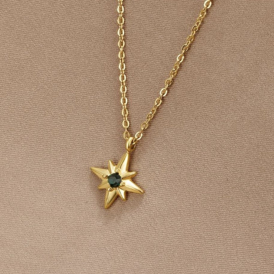 Celestia – Collier Étoile Guide en Cristal Émeraude