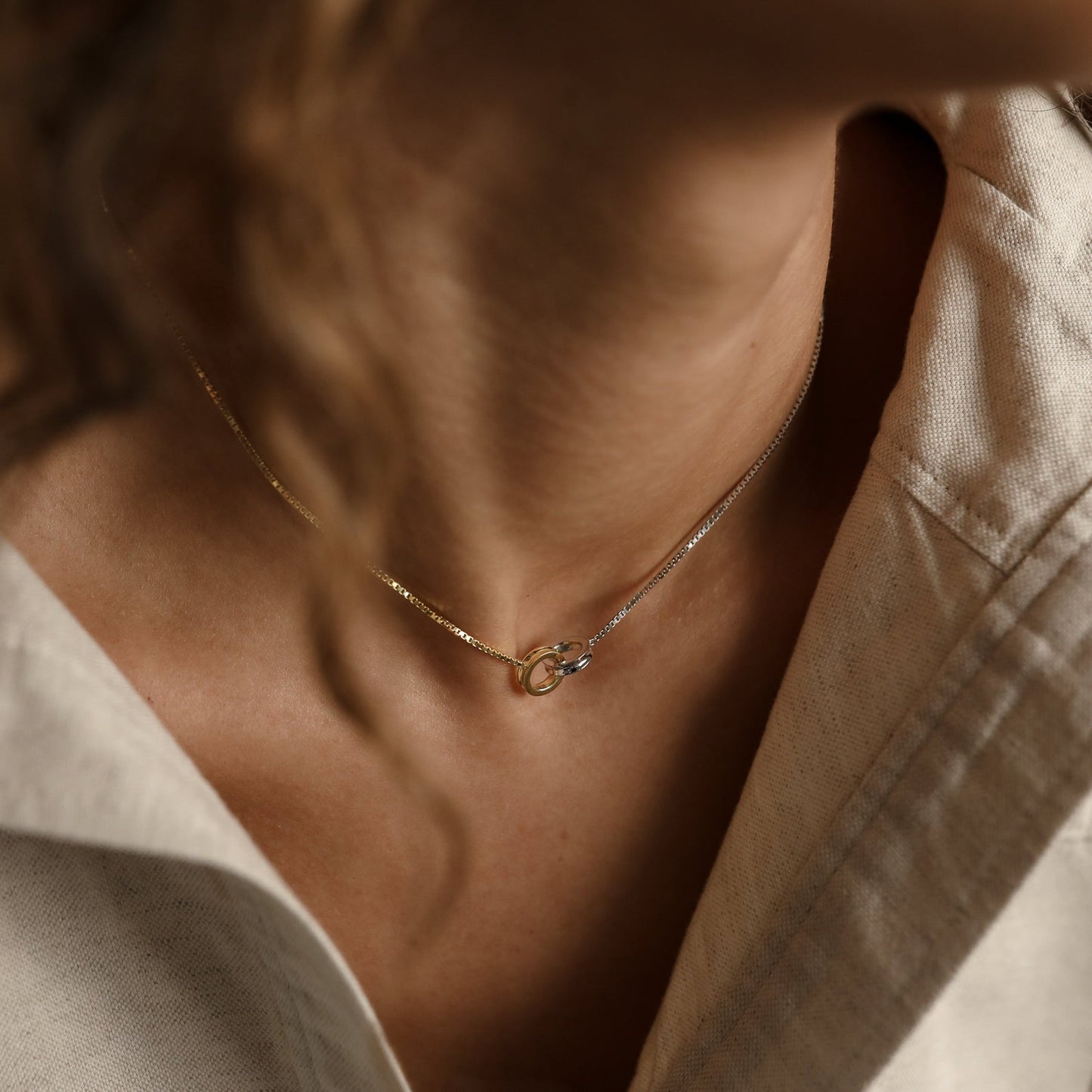 Elisse – Collier Cercles Entrelacés
