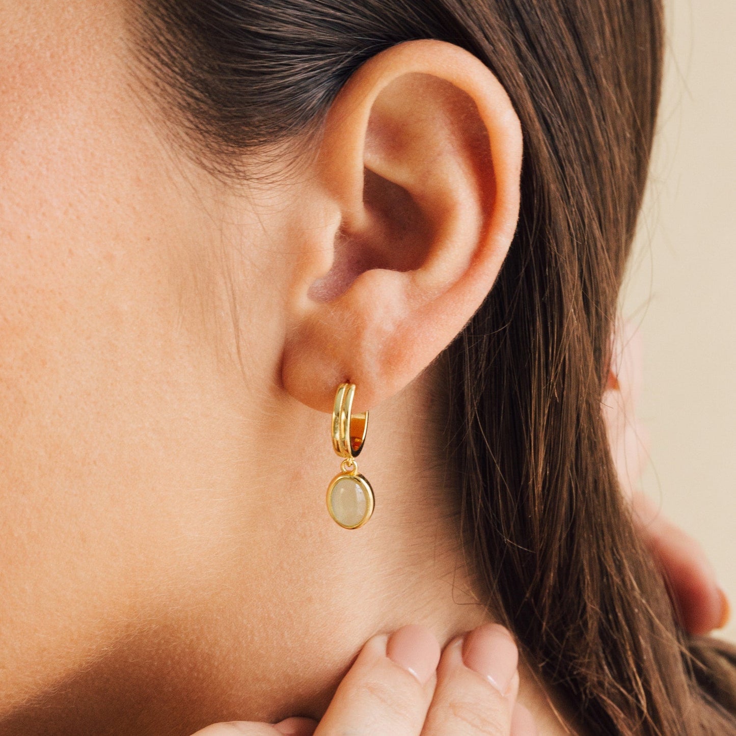 Jade – Créoles Pendentives en Pierre Fine