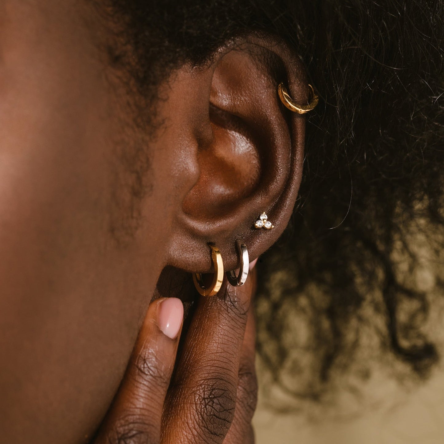 Mini créoles élégantes - Boucles d'oreilles à boucle