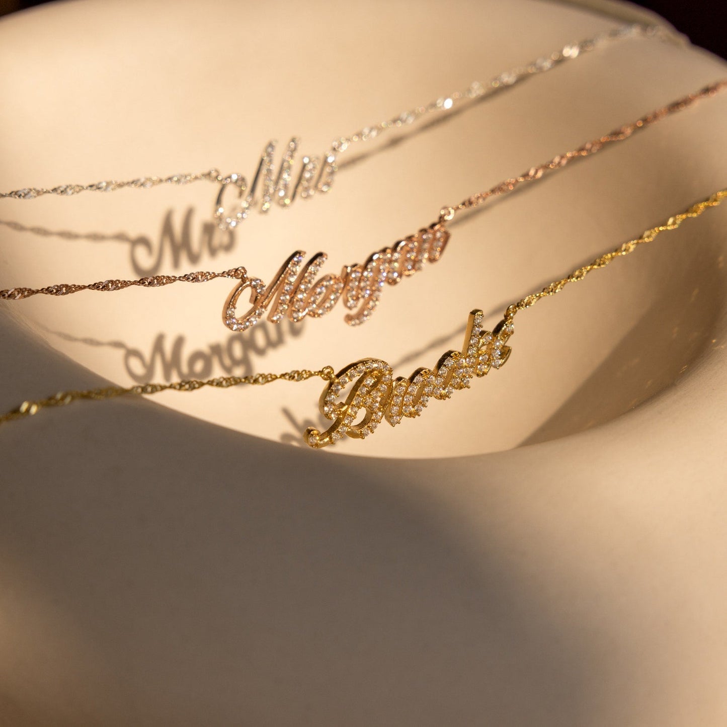 Claire – Collier Prénom Pavé Brillant