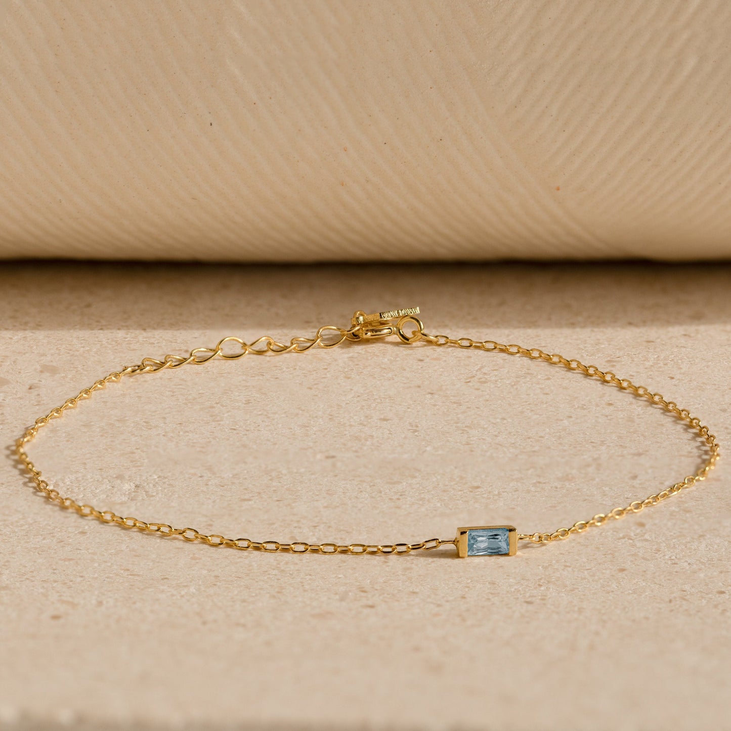 Sophie – Bracelet Baguette avec Pierre de Naissance