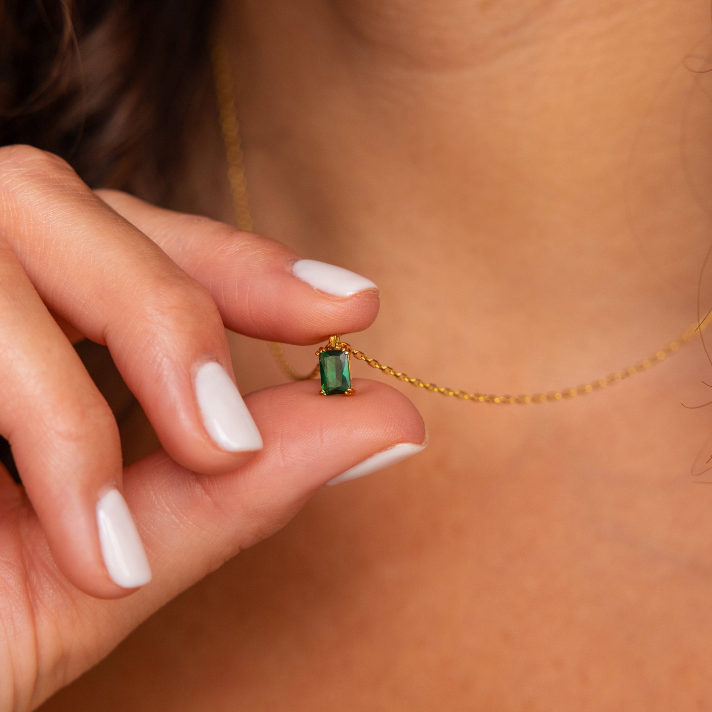 Victoria – Collier Taille Émeraude