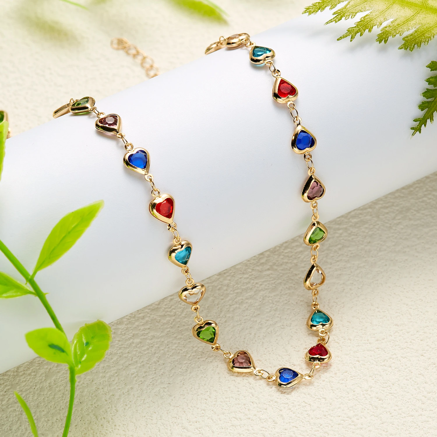 Amara – Collier de Cœurs en Cristal Multicolore
