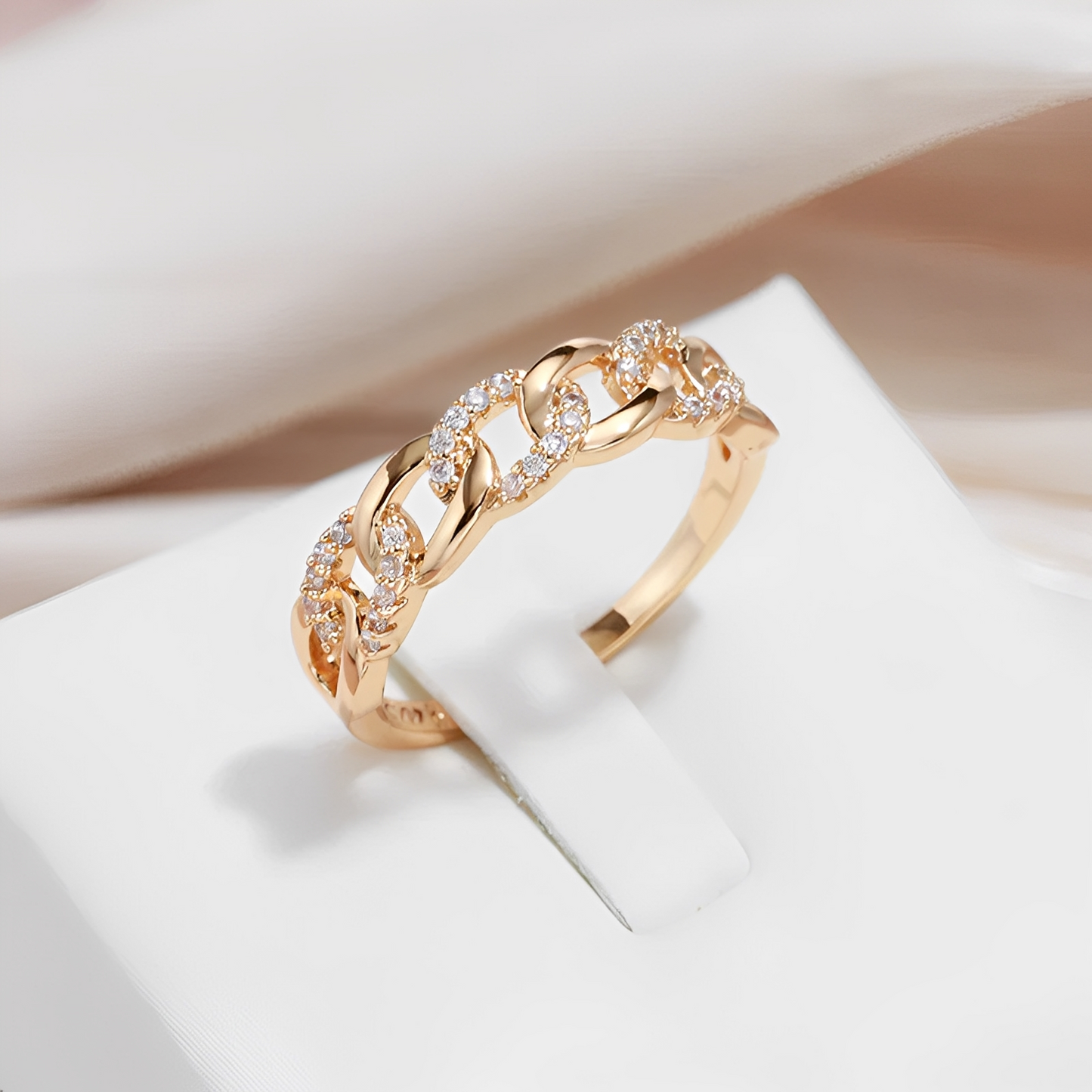 Elena – Bague de Fiançailles Élégant en Or