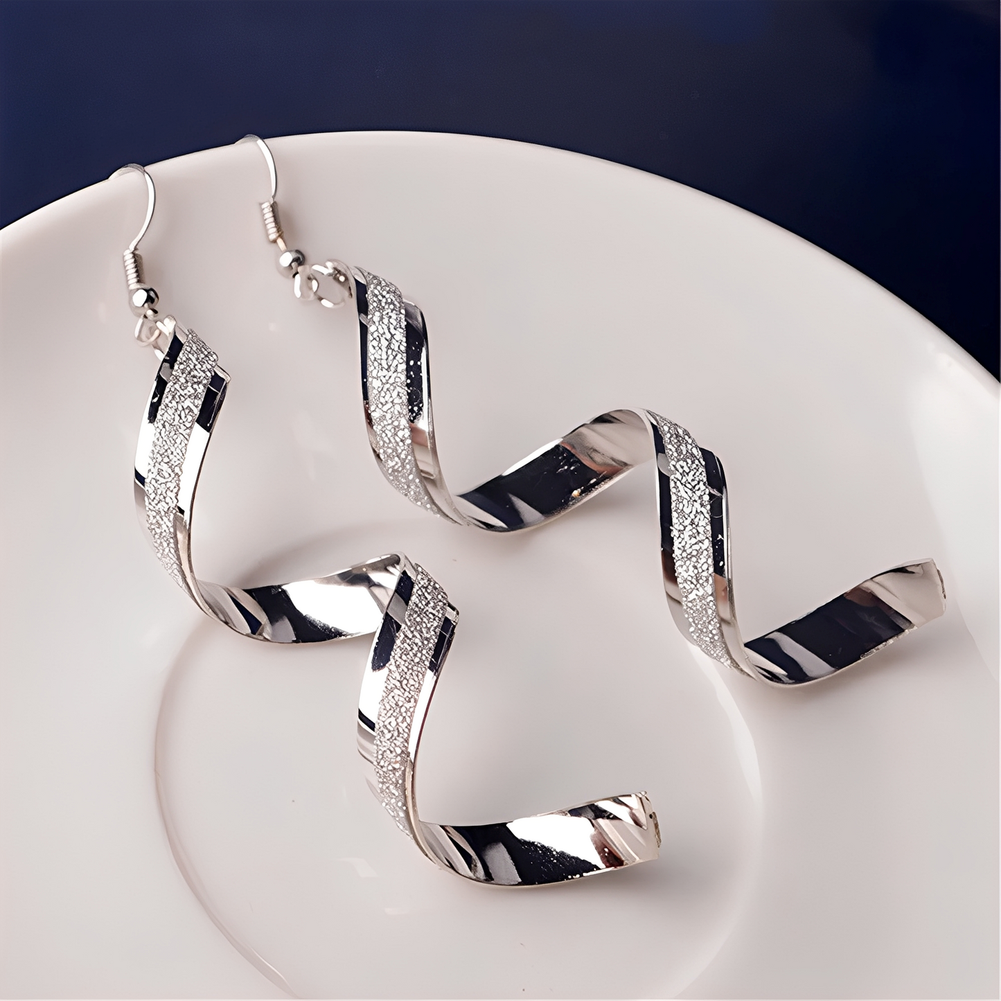 Jia – Boucles Spirales Argent Brillantes