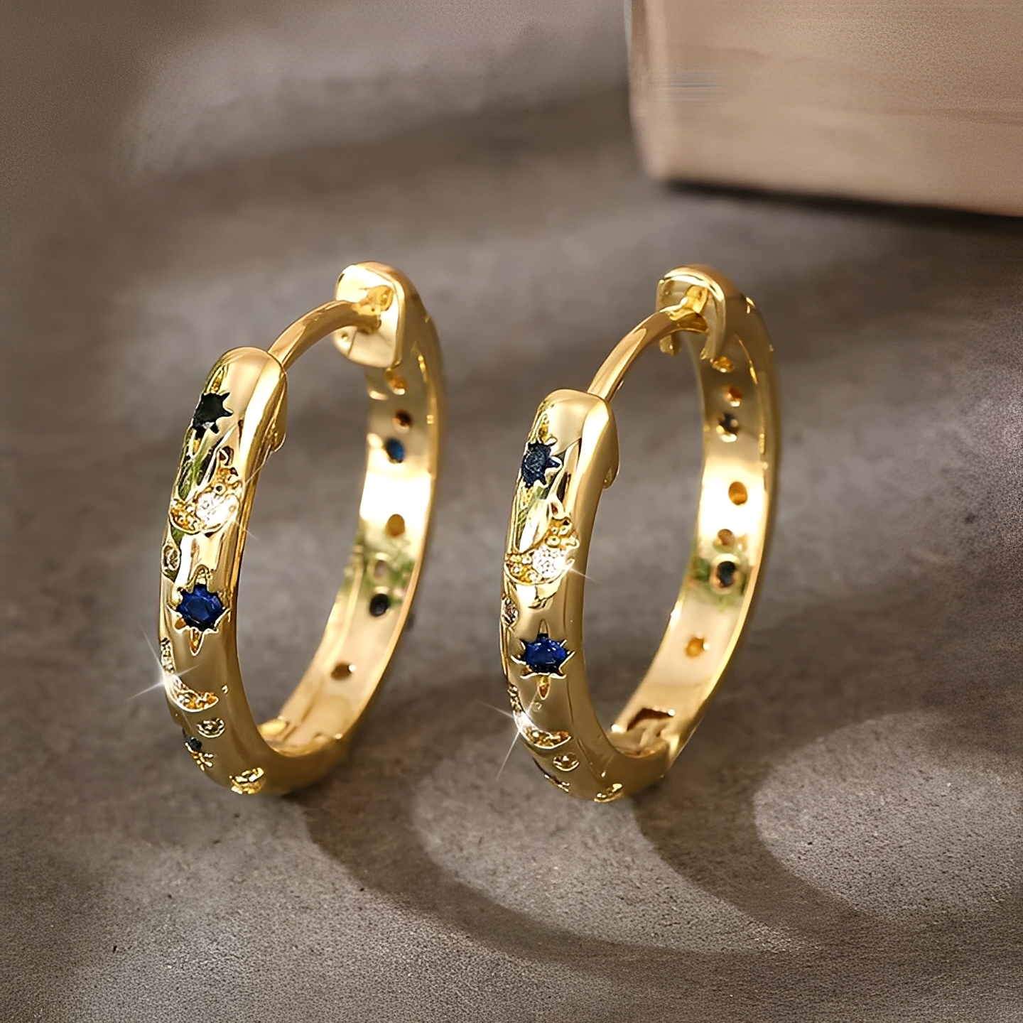 Lyndell – Boucles Vintage en Or & Zircon Bleu