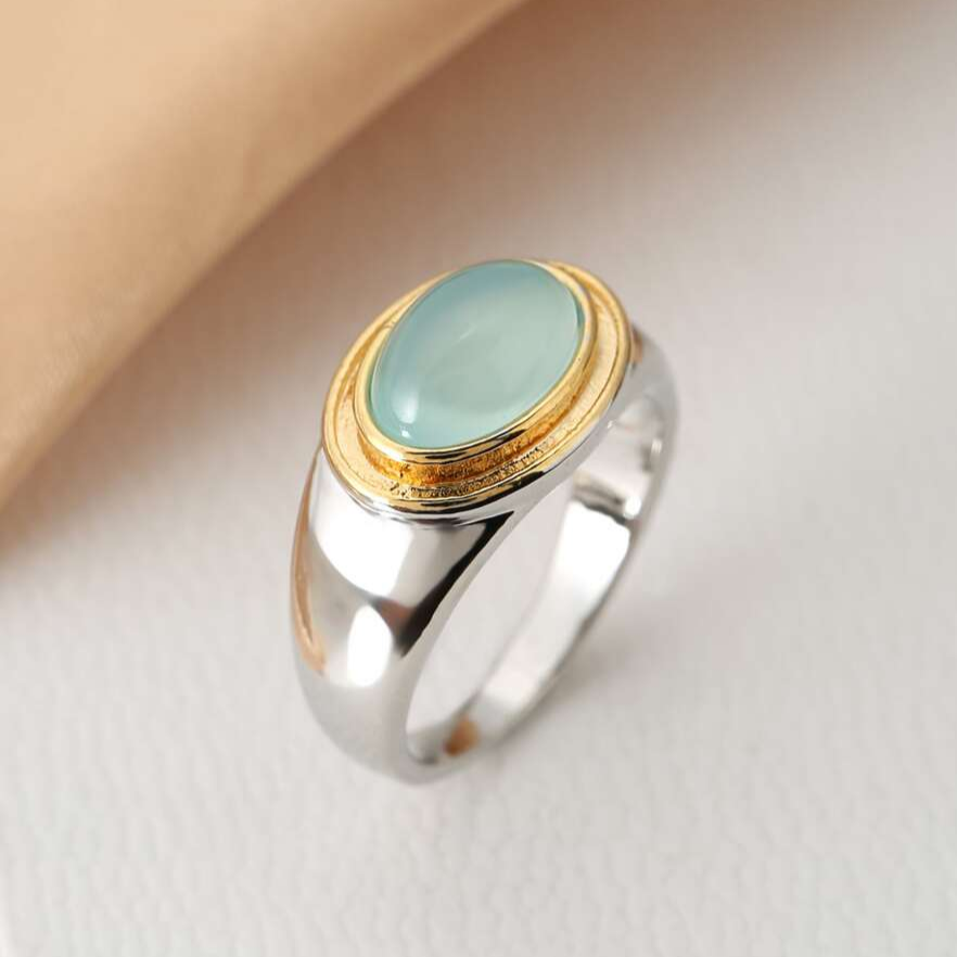 Gabi – Bague Vintage en Pierre de Lune Verte