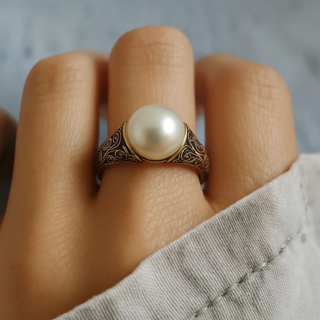 Althéa – Bague Dorée Vintage avec Perle Élégante