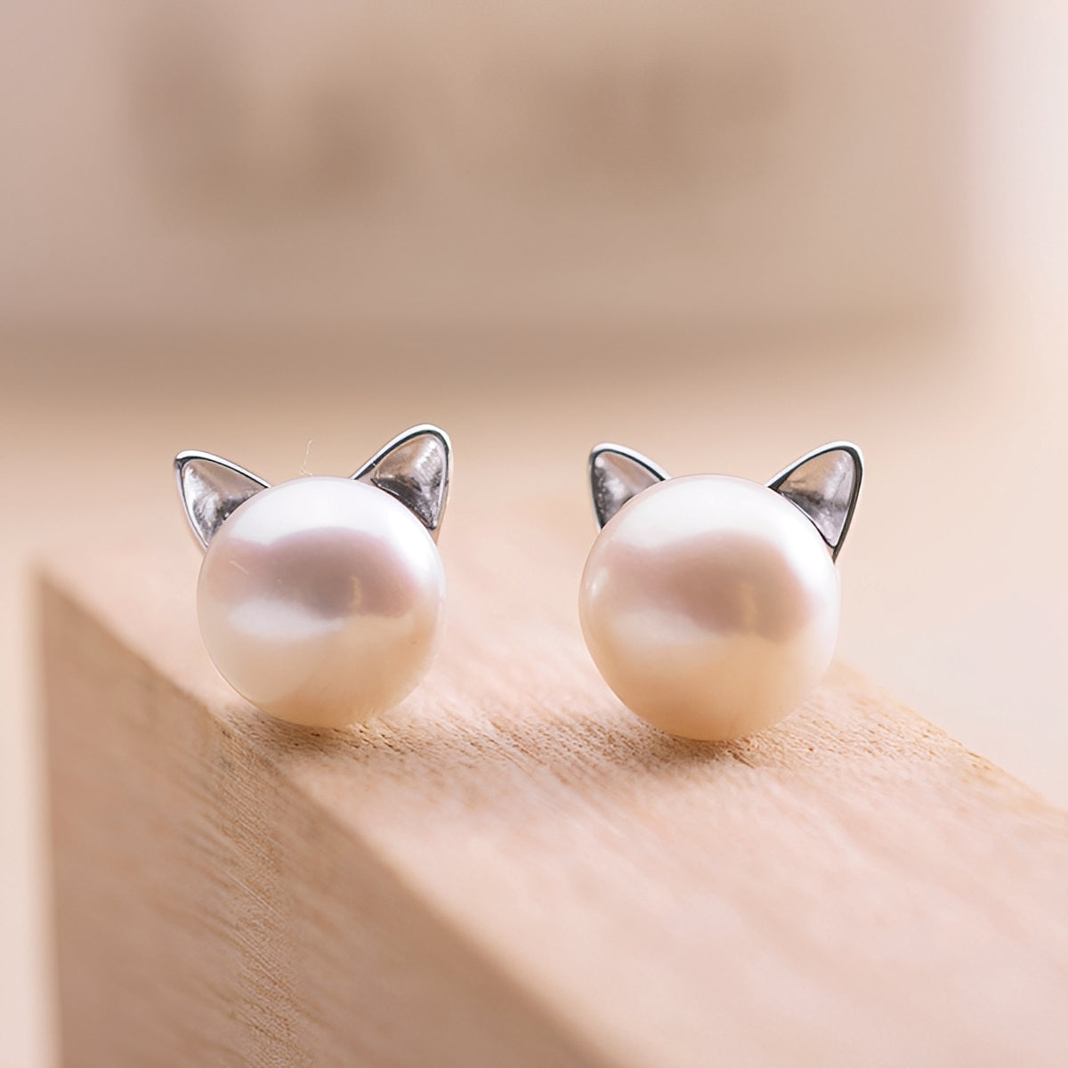 Nori – Boucles d'Oreilles Chatons et Perles en Argent