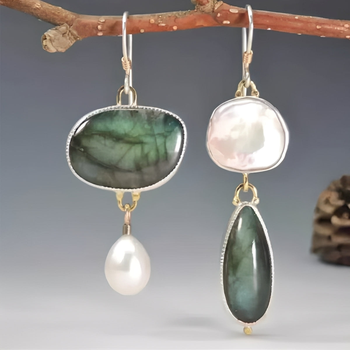 Reine – Boucles d'Oreilles Vintage avec Pierre Naturelle