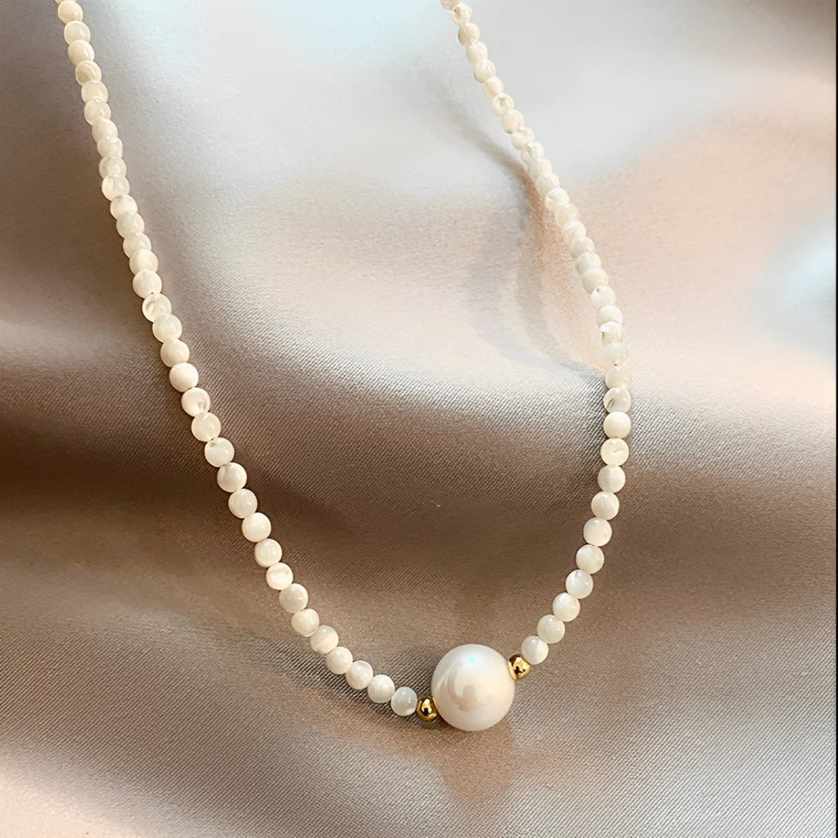 Claire – Collier Élégant de Perles