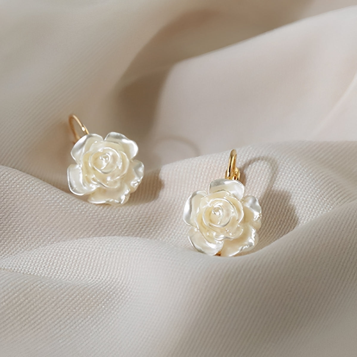 Kylie – Boucles d’Oreilles Rose Élégantes