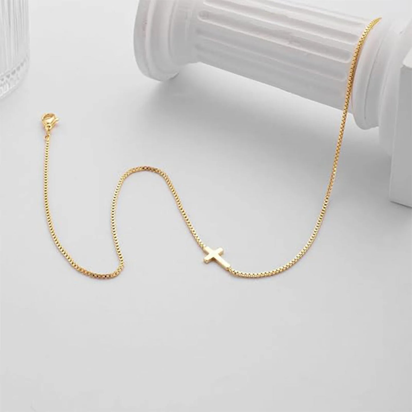 Aurora – Collier Pendentif Petite Croix