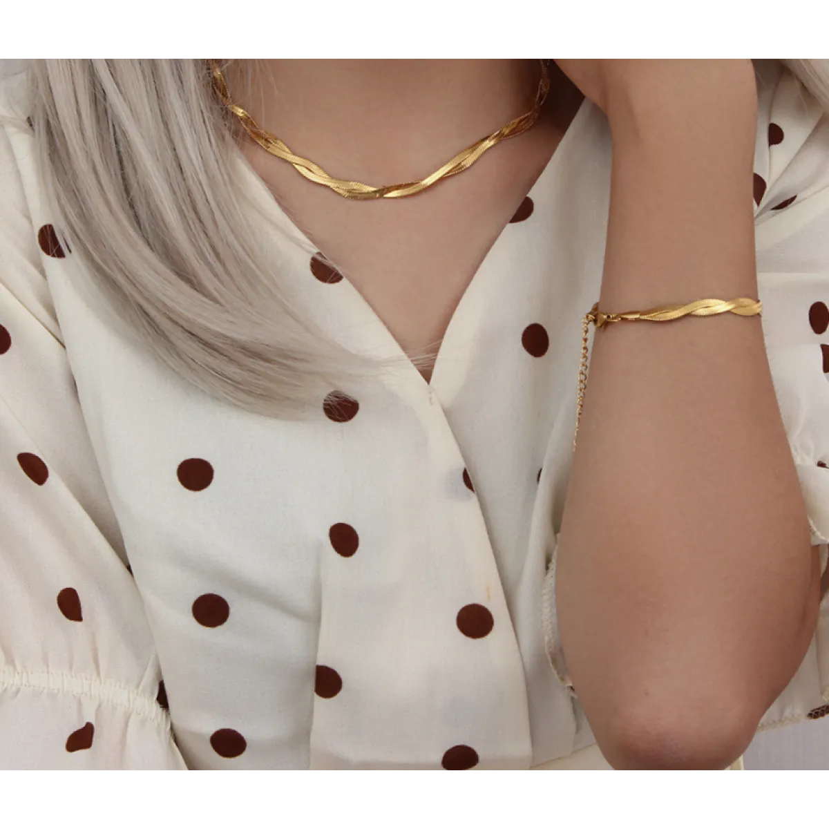 Alina – Set Collier & Bracelet Élégant en Or Enchevêtré