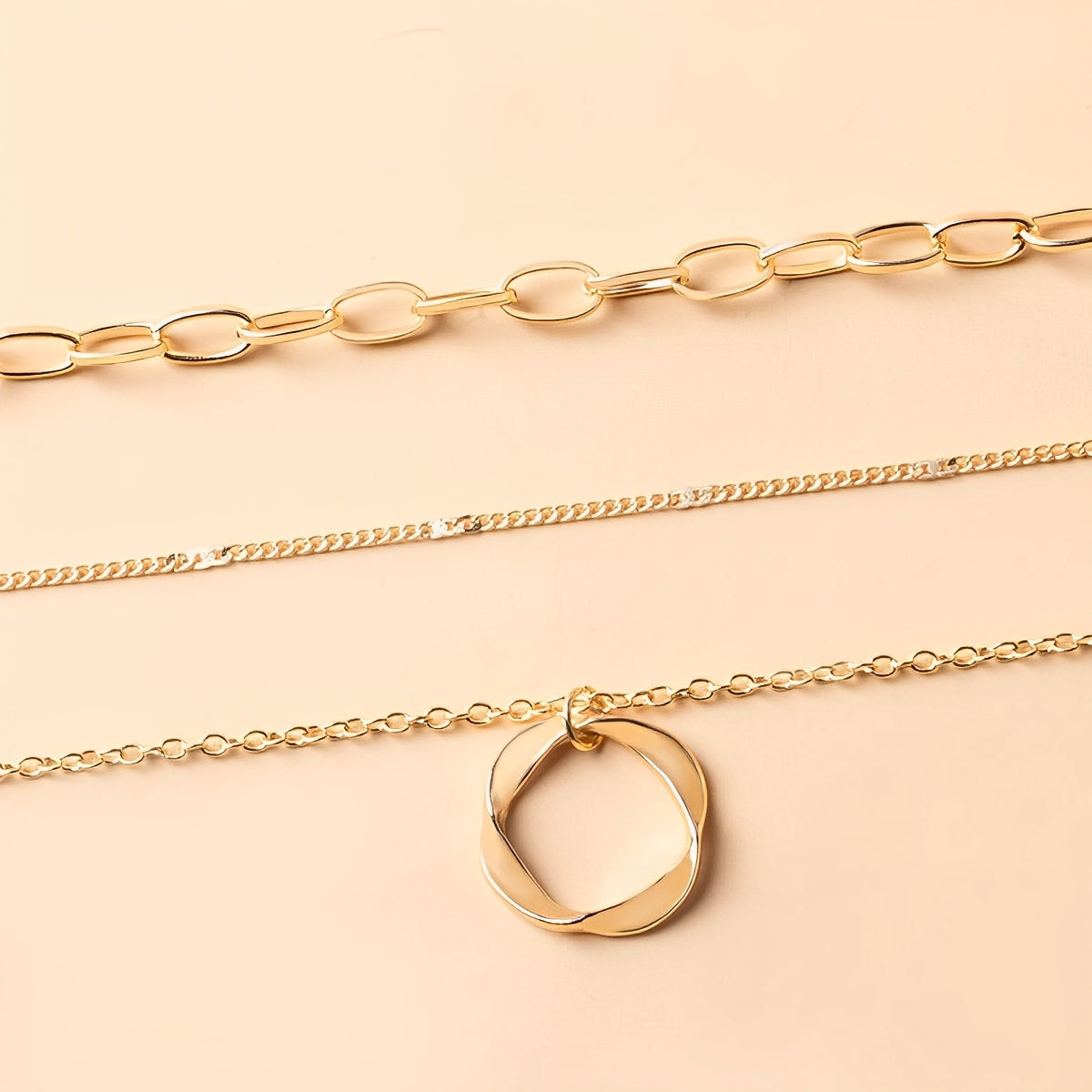 Ivana – Collier Vintage Plein de Charme