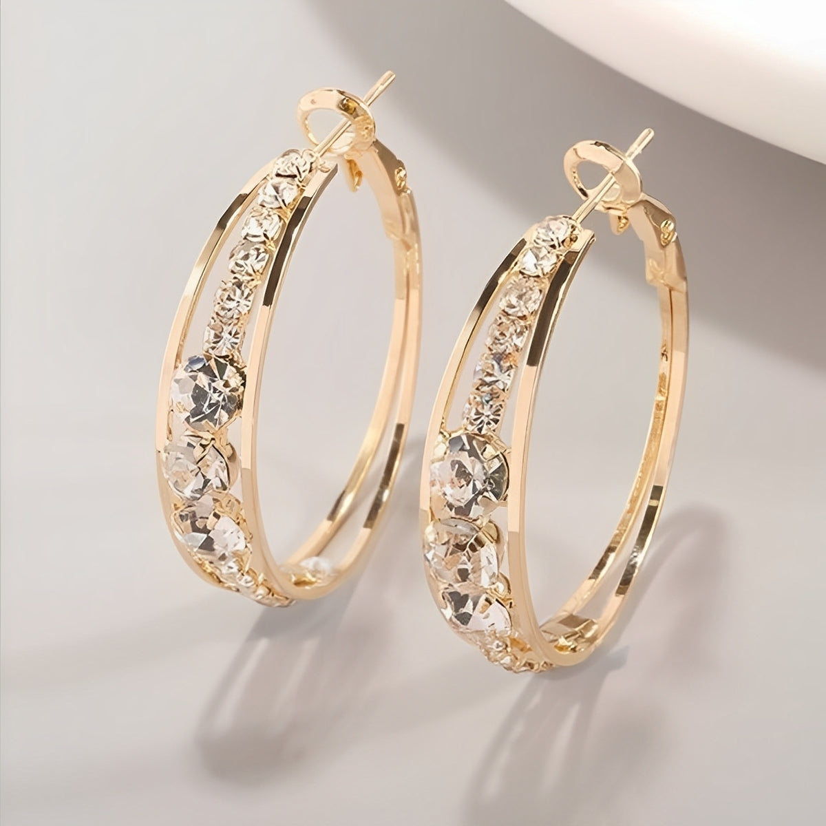 Alma – Boucles d'Oreilles Élégantes avec Bain d'Or