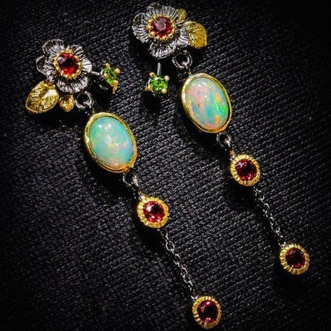 Zyra – Boucles d'oreilles Boho avec Opale et Cubic Zirconia Rouge