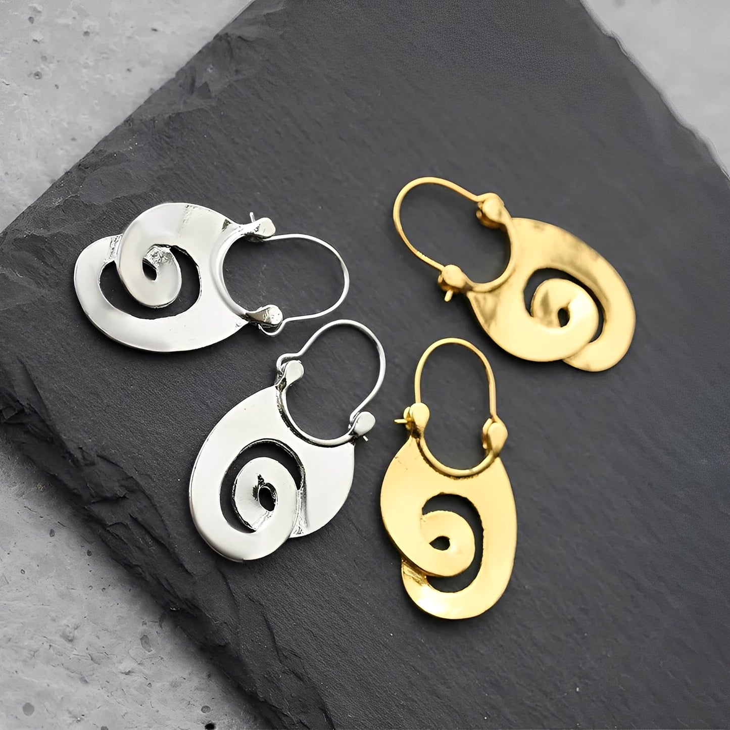 Selene – Boucles d'Oreilles Vintage avec Design en Spirale