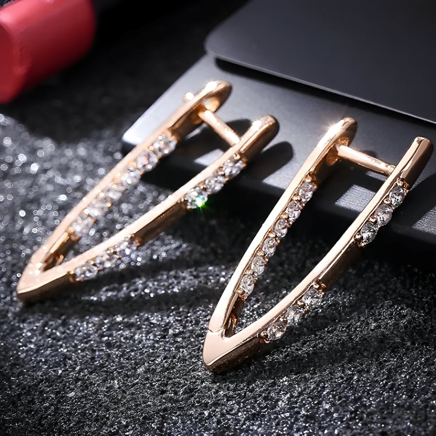 Leani – Boucles d'Oreilles Élégantes en Zirconium Doré