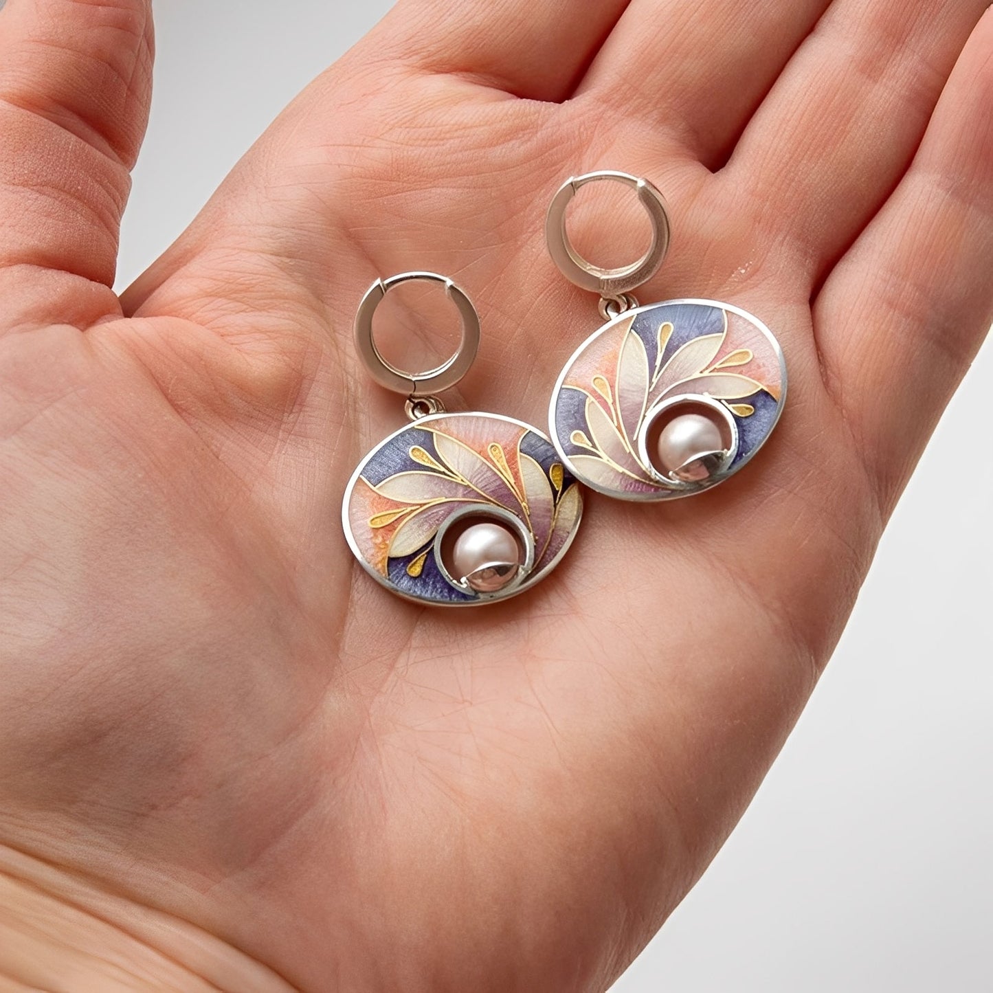Noemi – Boucles d'Oreilles en Acrylique avec Perles