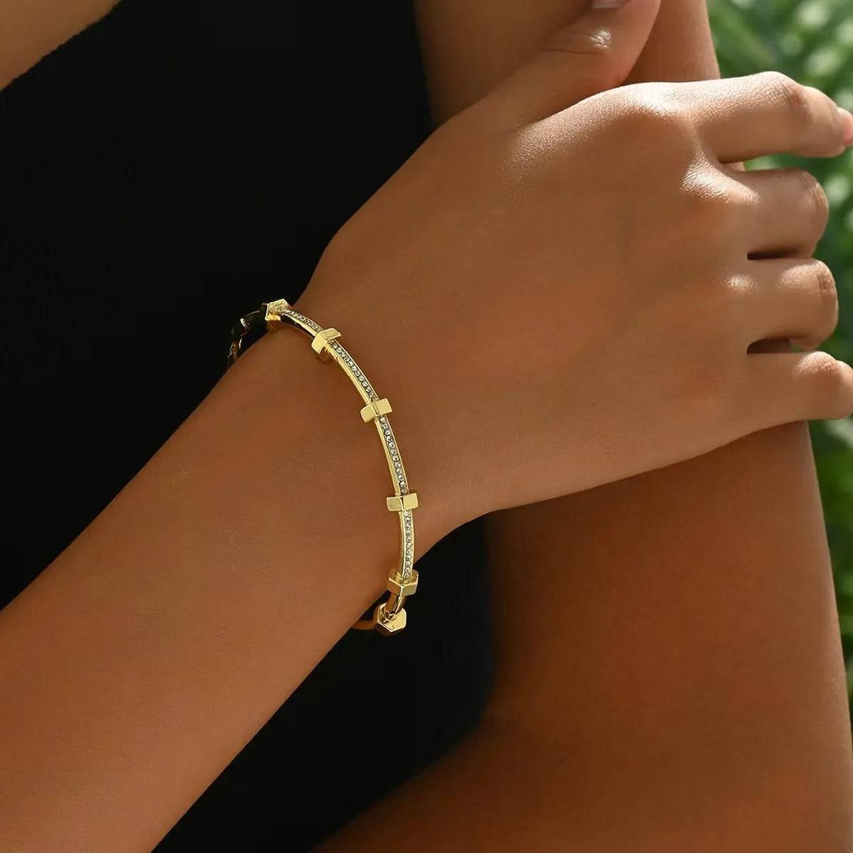 Elsa - Bracelet Raffiné en Or Doré