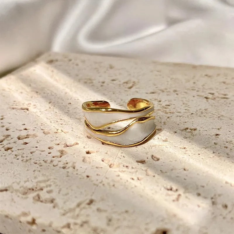 Bria – Bague Vintage en Or Blanc