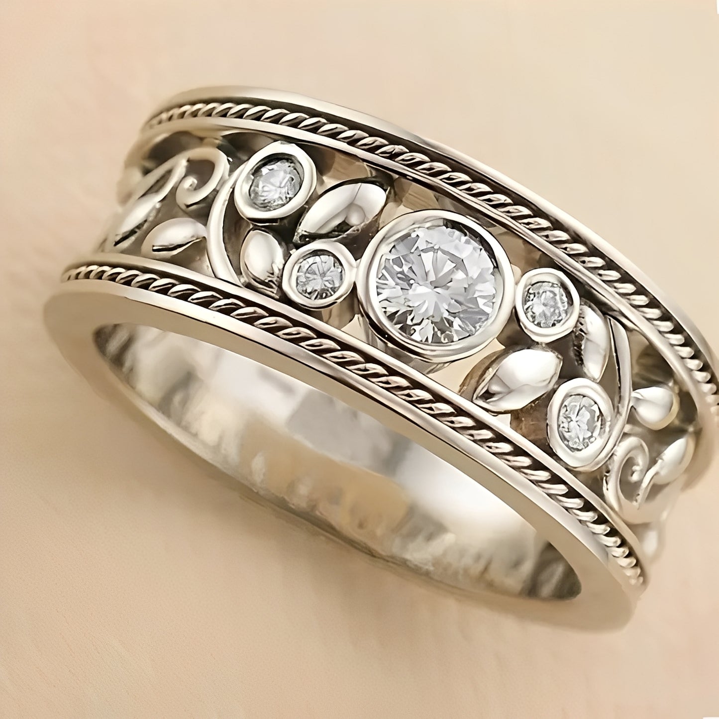 Nina – Anneau Vintage en Argent & Zircon