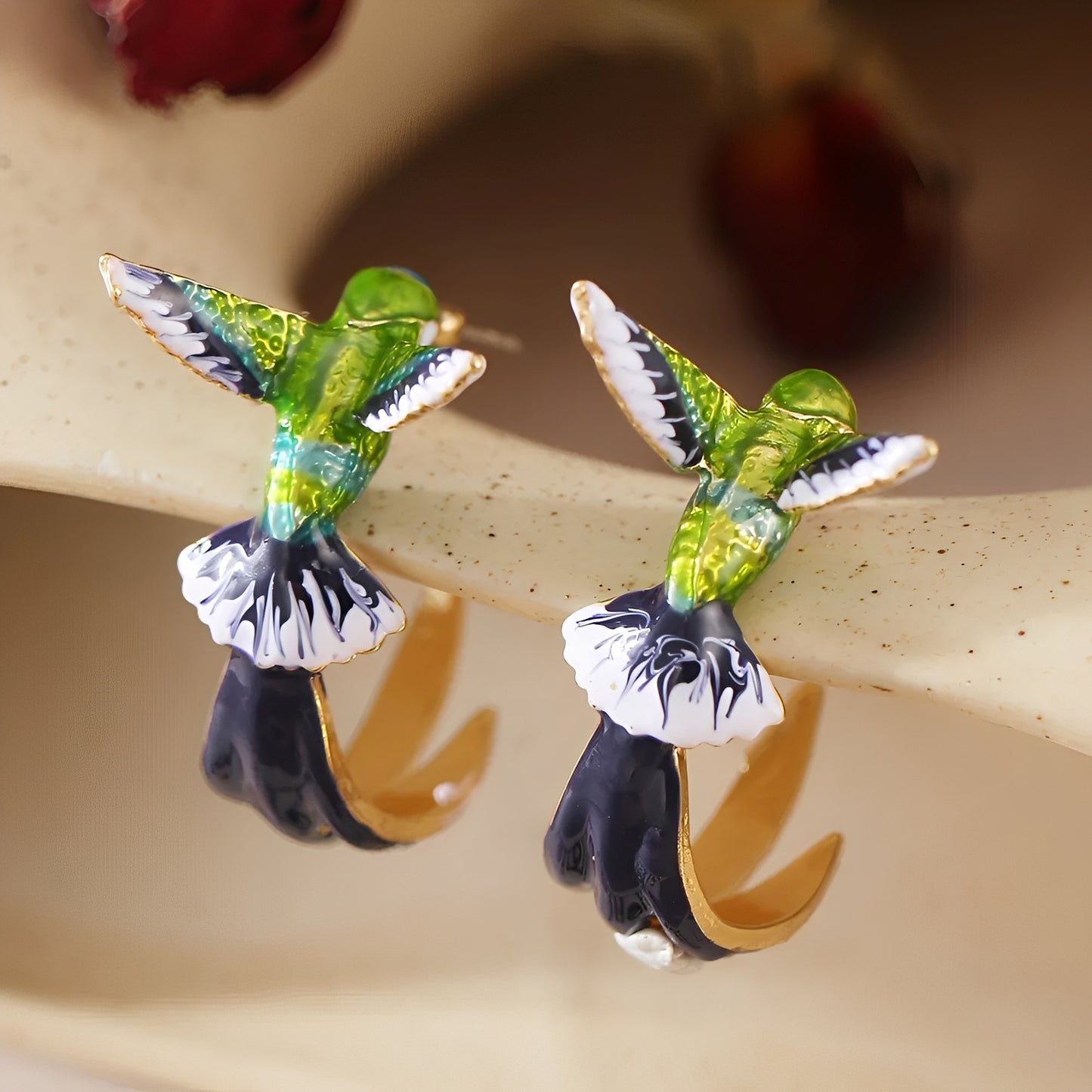 Wendy – Créoles Colibri Émaillées Vintage
