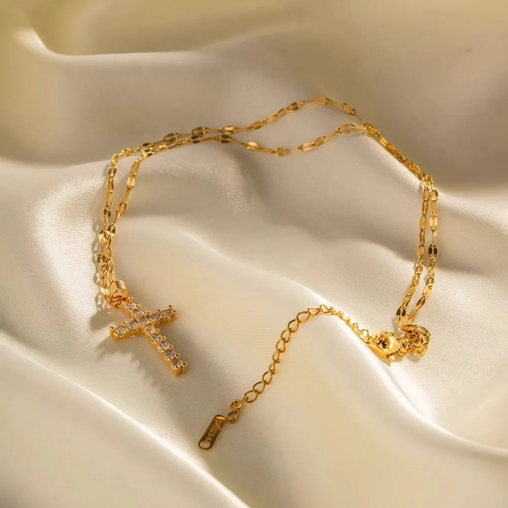 Noah – Collier Croix en Zirconia Doré