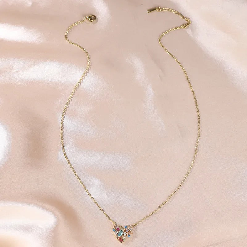 Ariel – Collier Cœur en Cristal Multicolore