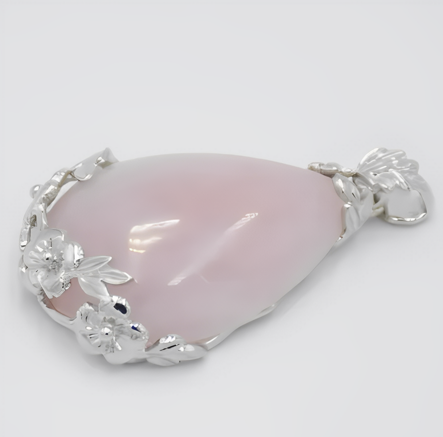 Lysiane – Pendentif Fleur Goutte Cristal