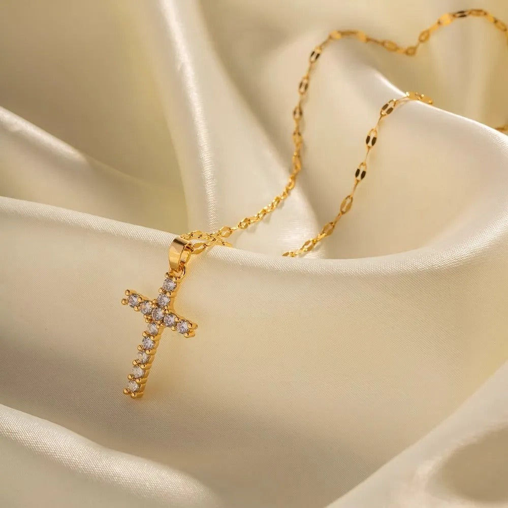 Noah – Collier Croix en Zirconia Doré