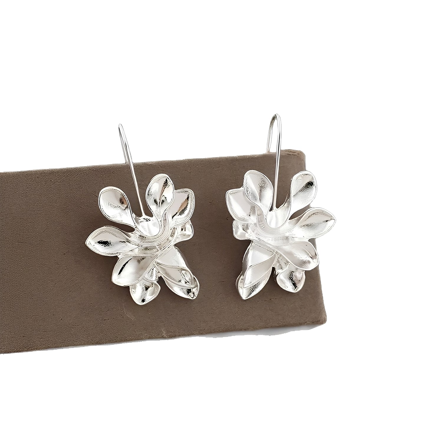 Chary – Boucles d’Oreilles Florales Vintage en Argent