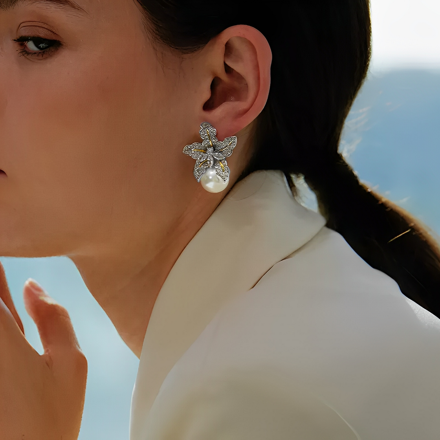 Anemone – Boucles d’Oreilles Élégantes Fleur et Perle