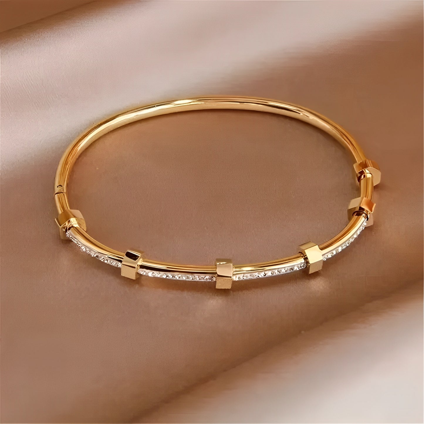 Elsa - Bracelet Raffiné en Or Doré
