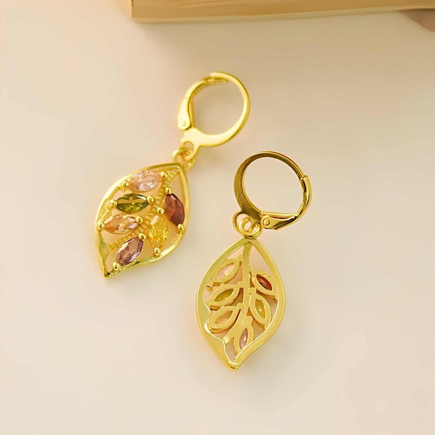 Kiarra – Boucles Vintage Or & Zircone