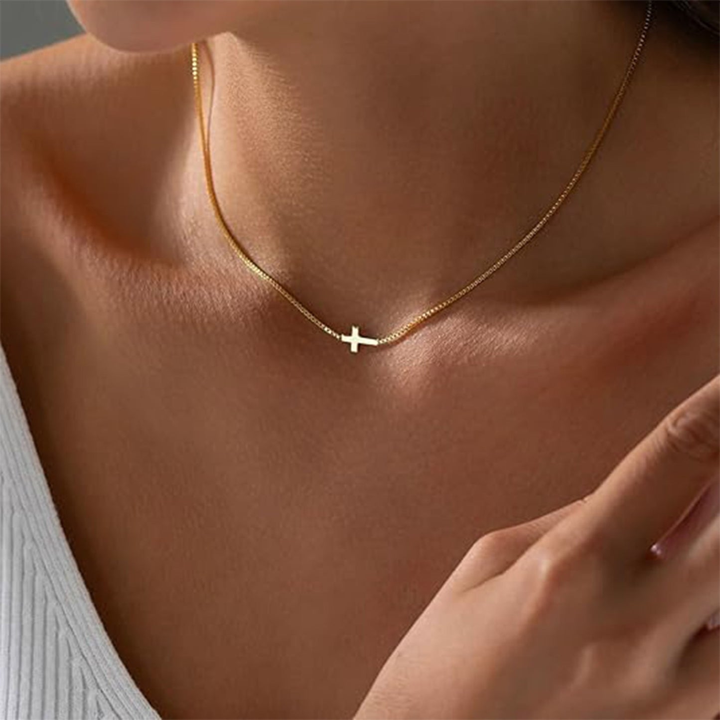 Aurora – Collier Pendentif Petite Croix