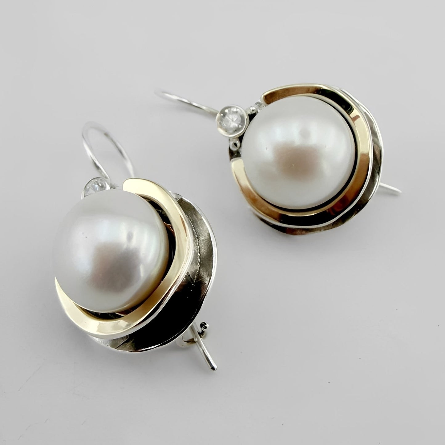 Helena – Boucles d'Oreilles Vintage avec Perles Arrondies