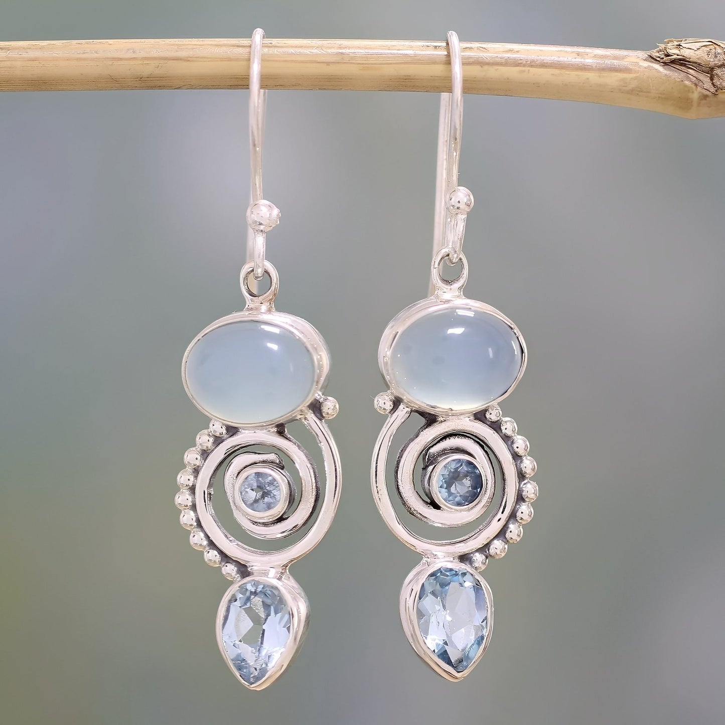 Cassie – Boucles d'oreilles Vintage avec Pierre de Lune